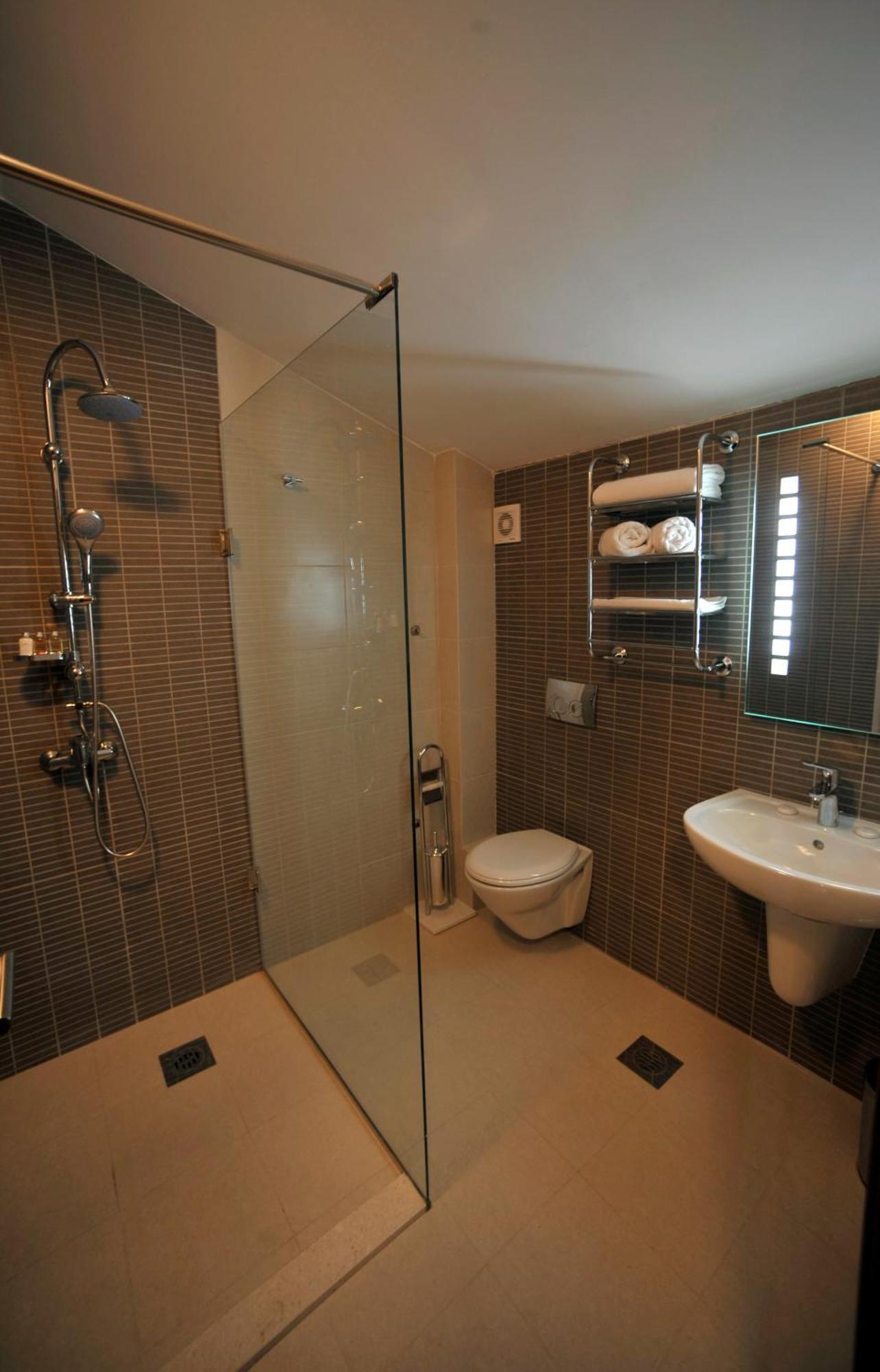 Hotel M Podgorica Buitenkant foto