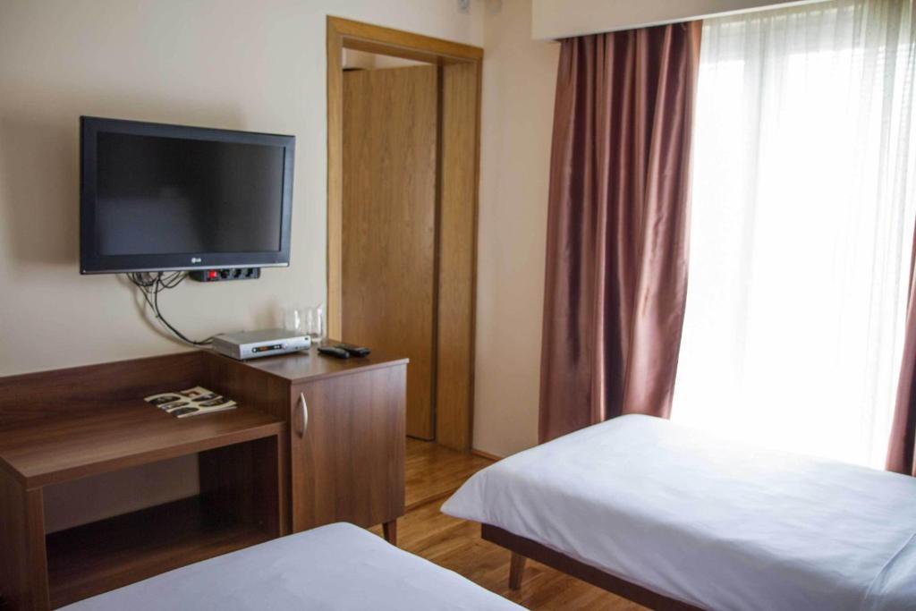 Hotel M Podgorica Kamer foto